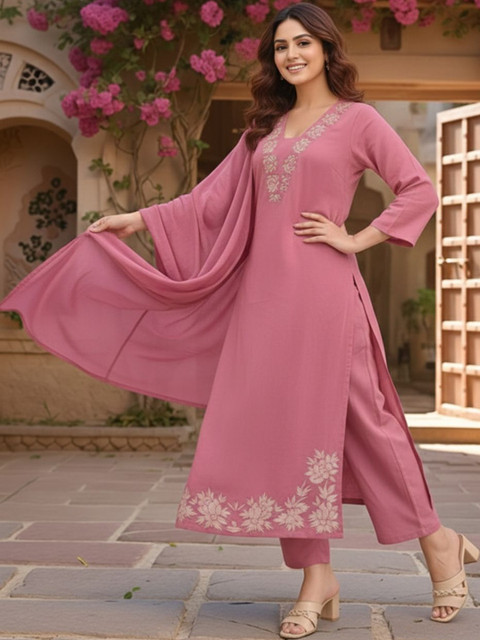 Aaghnya Women Floral Embroidered Regular Thread Work Kurta with Trousers & With Dupatta - Image 3