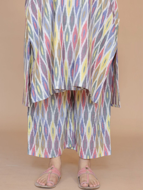 THE INDIAN ETHNIC CO Woven Design Ikat Straight Fit Cotton Salwar