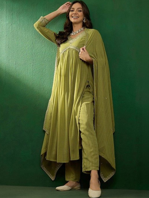 PAZVADI Women Empire Thread Work Kurta with Trousers & With Dupatta
