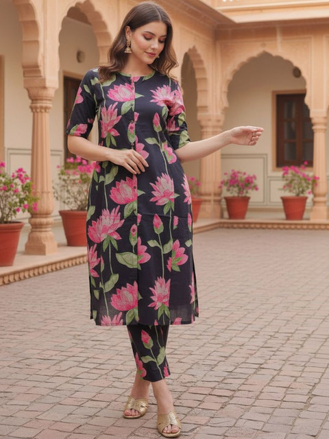 Vishishtah Women Floral Printed Regular Kurta with Trousers