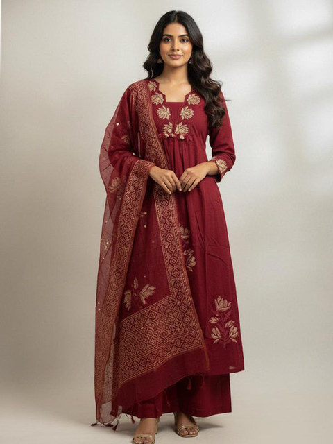 ROOTSOUL Women Floral Embroidered Empire Thread Work Kurta with Palazzos & With Dupatta