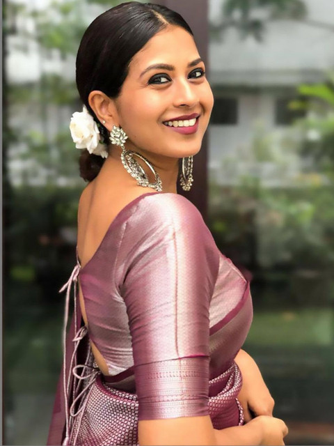 Urban Pallu Woven Design Zari Silk Blend Handloom fwd Saree - Image 4