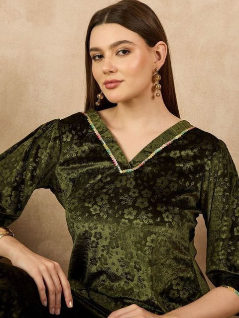 Winter Velvet V-Neck Detailed Tunic With Trousers