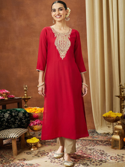 THREAD BOX Women Floral Embroidered Kurta