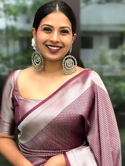 Urban Pallu Woven Design Zari Silk Blend Handloom fwd Saree - Image 6