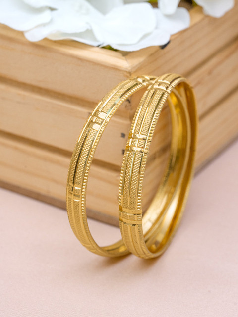 Zeraki Jewels Set Of 2 Textured Gold-Plated Bangles