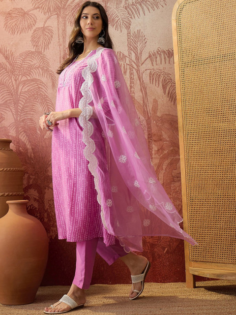 Sangria Printed V-Neck Kurta & Trousers Kurta Set - Image 7