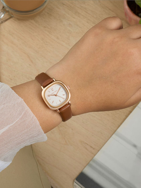 JOKER & WITCH Women Dial & Leather Straps Analogue Watch AMWW1188