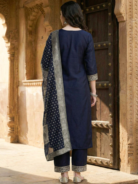 Indo Era Paisley Woven Design Organza Dupatta with Zari - Image 4