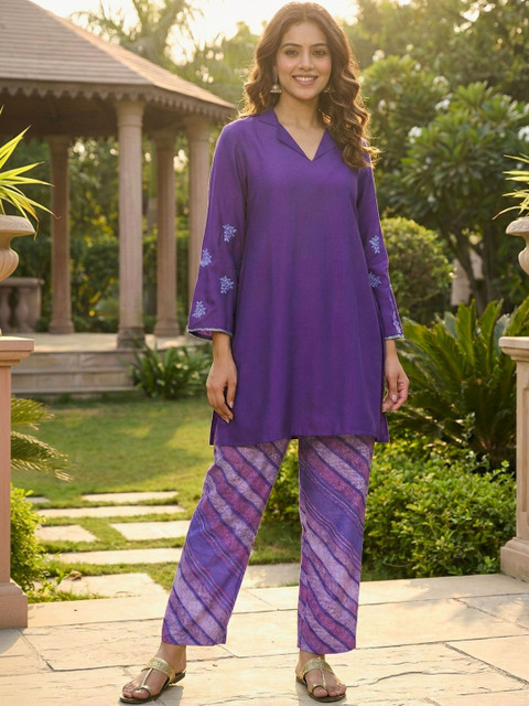 Anouk Printed V-Neck Top & Trousers Co-Ords