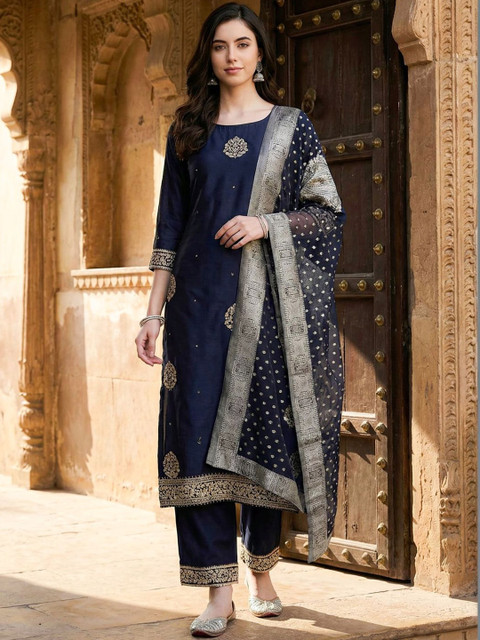 Indo Era Paisley Woven Design Organza Dupatta with Zari - Image 2