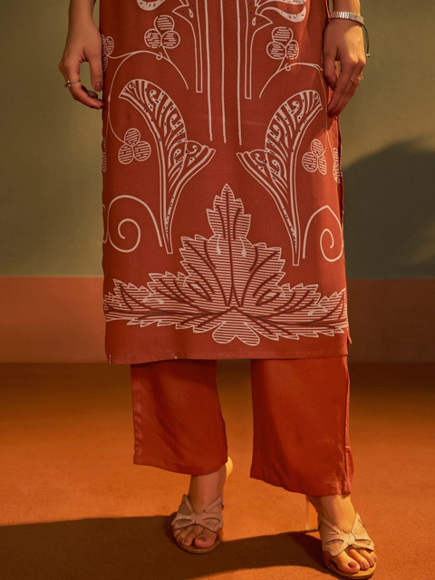 Anouk Printed V-Neck Top & Trousers Co-Ords - Image 4