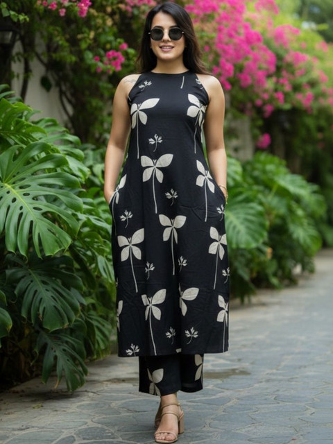 Keitra Women Floral Printed Regular Pure Cotton Kurta with Trousers - Image 4