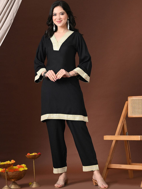 Sangria Yoke Design V-Neck Tunic & Trousers Co-Ords Set