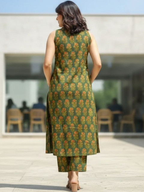 Keitra Women Floral Printed Regular Pure Cotton Kurta with Trousers - Image 5