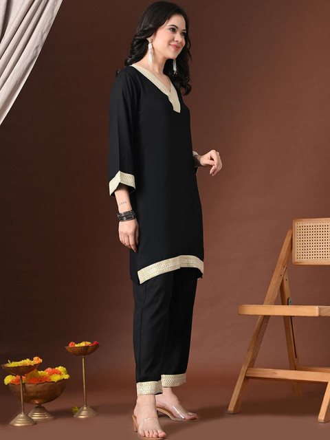 Sangria Yoke Design V-Neck Tunic & Trousers Co-Ords Set - Image 3