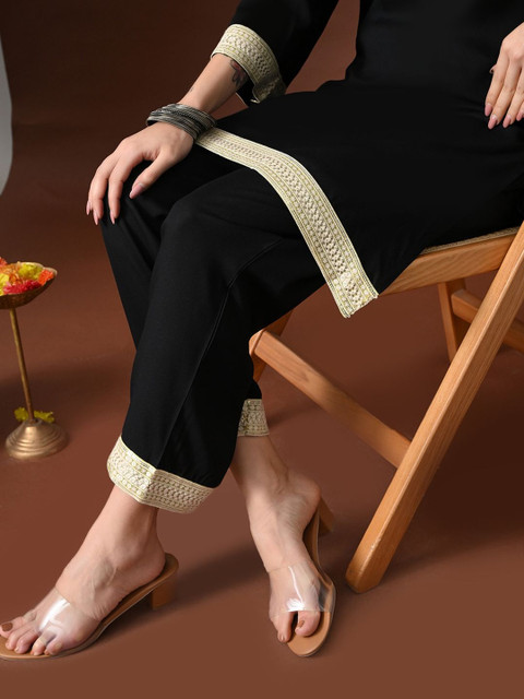 Sangria Yoke Design V-Neck Tunic & Trousers Co-Ords Set - Image 5