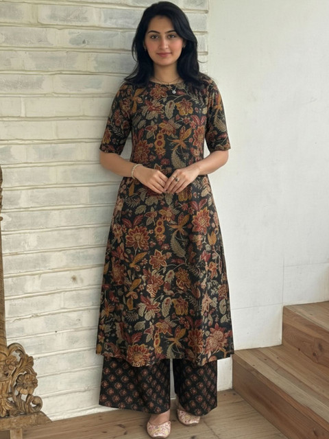 Aaghnya Women Floral Printed Regular Kurta with Palazzos