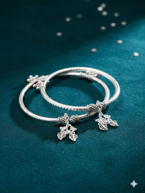 ANIKAS CREATION Silver-Plated Artificial Beads Anklet