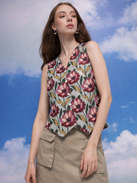 AVNISA ENTERPRISE Floral Embroidered Cotton Blend Top