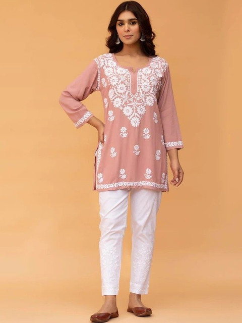 Kethi Fashion Floral Embroidered Chikankari Chikankari Kurti