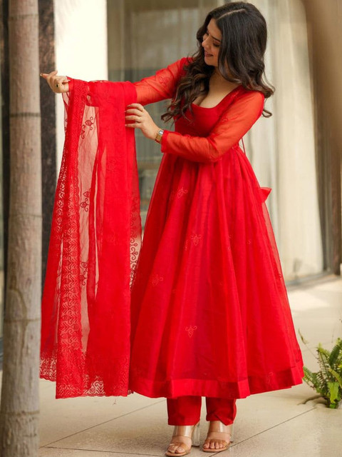 BlueRang Women Floral Dyed Pleated Kurta with Trousers & With Dupatta