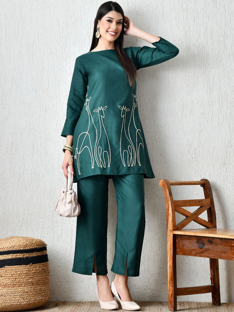 HARIKS Printed Round Neck Tunic & Trousers Co-Ords - Image 4