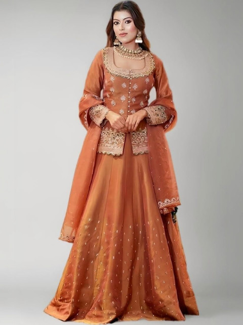 ZOEMIRA Women Ethnic Motifs Embroidered Regular Kurta with Skirt & With Dupatta