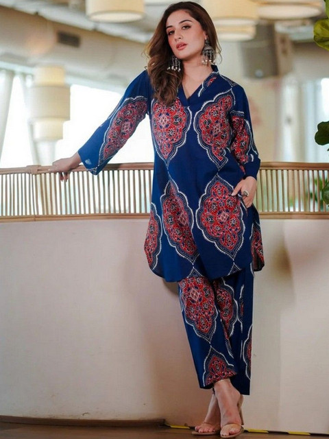 Lookmark Women Ethnic Motifs Printed Regular Kurti with Trousers