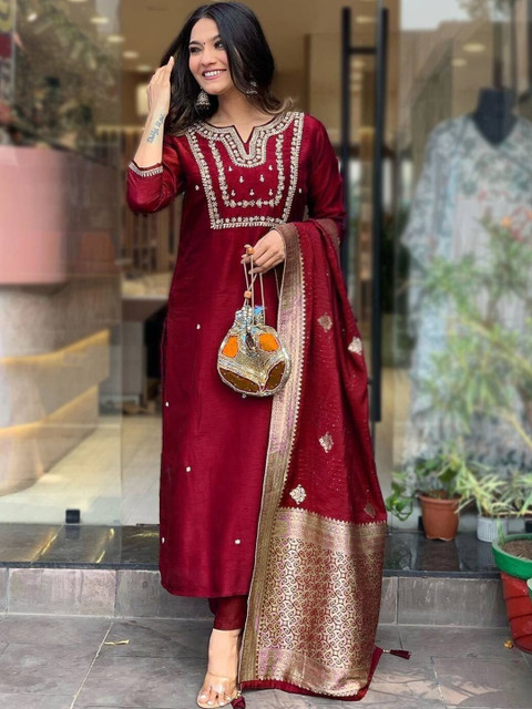 ZOEMIRA Women Ethnic Motifs Embroidered Regular Thread Work Kurta with Trousers & With Dupatta