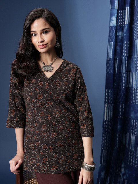 Taavi Ethnic Motifs Printed V-Neck Pure Cotton Ajrakh Kurti