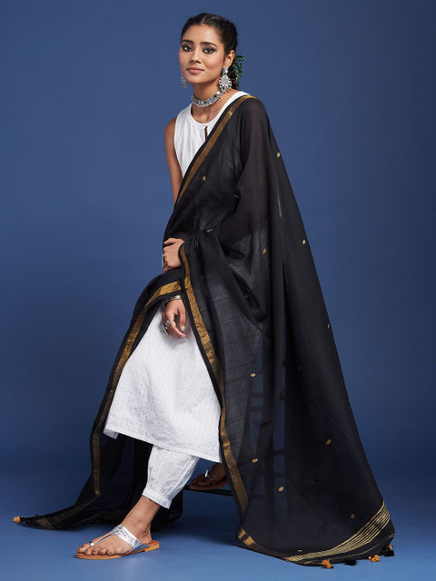 Taavi Floral Woven Design Cotton Dupatta - Image 3