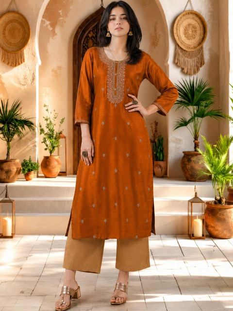 rarethread Women Embroidered Thread Work Kurta - Image 7