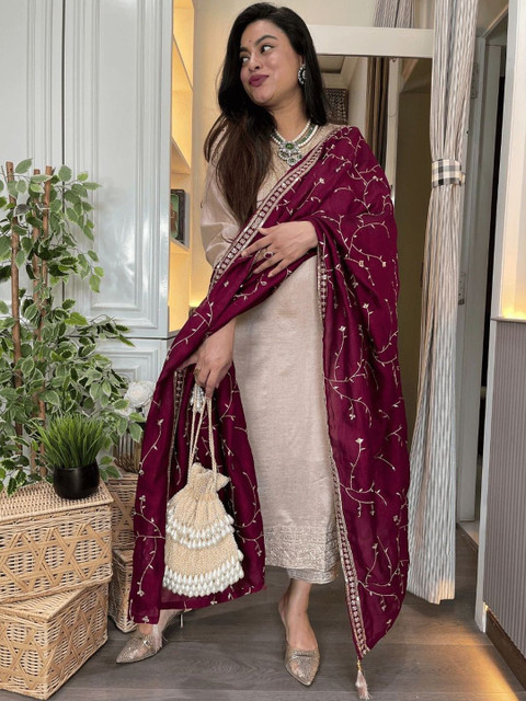 Anouk Rustic Women Embroidered Regular Kurta with Trousers & With Dupatta