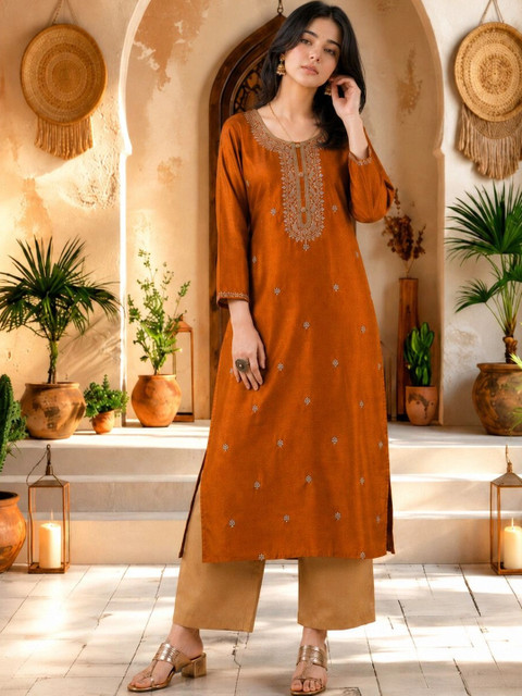 rarethread Women Embroidered Thread Work Kurta - Image 4