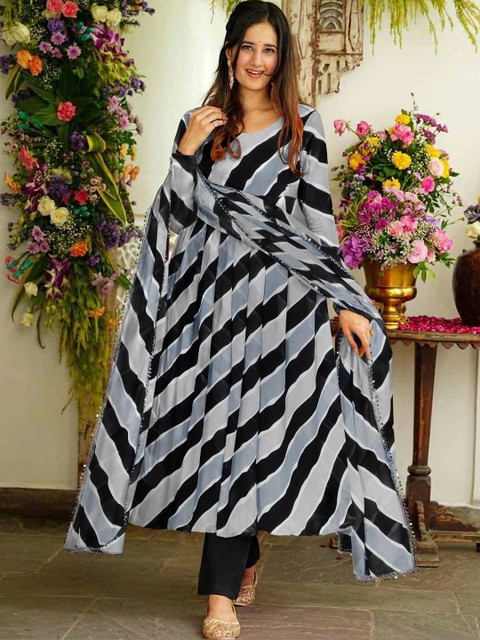 ICONIC CLOTH Striped A-Line Maxi Dress