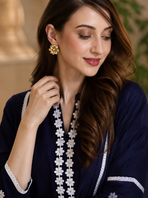 Anouk Women Regular Thread Work Kurta with Trousers & With Dupatta - Image 6