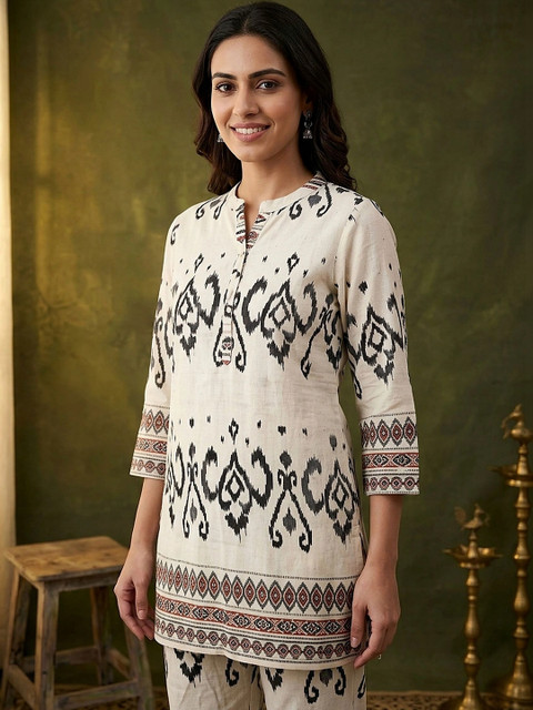 Banwaree Floral Printed Tunic with Trousers - Image 5