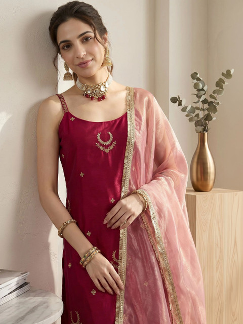 SOURAGYA Women Ethnic Motifs Embroidered Regular Kurta with Trousers & With Dupatta