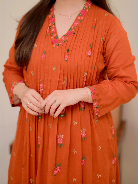 KALINI Women Floral Embroidered Regular Thread Work Kurta with Trousers & With Dupatta - Image 4