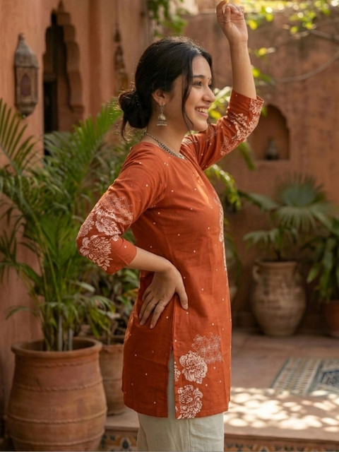 Short Kurta Printed - Image 4