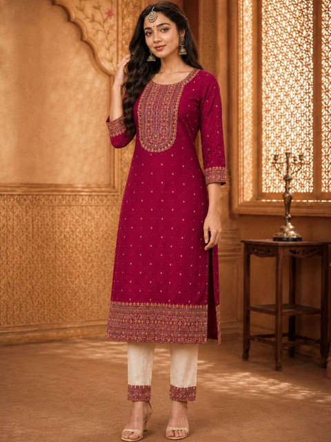 rarethread Women Embellished Thread Work Kurta