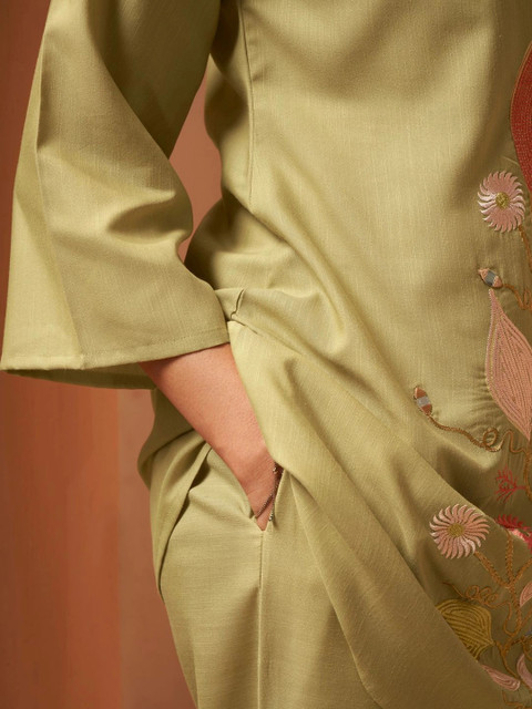 Anouk Indigo Embroidered Tunic with Trousers - Image 5