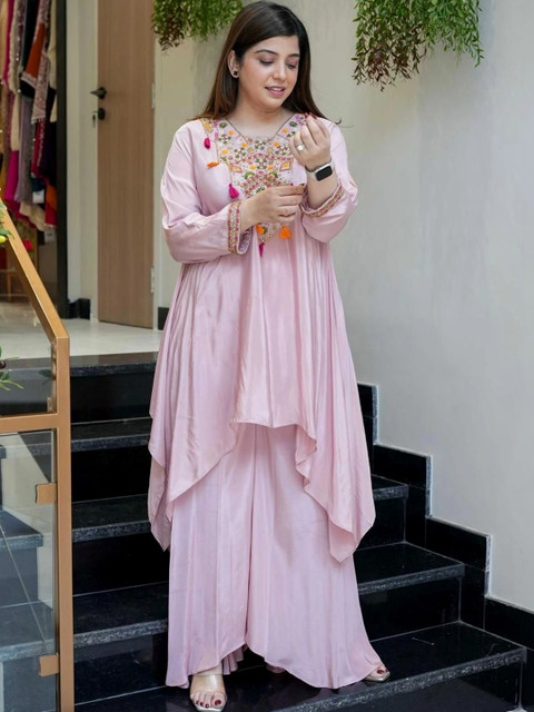 DIVA LUXORA Women Ethnic Motifs Embroidered Regular Thread Work Kurta with Palazzos