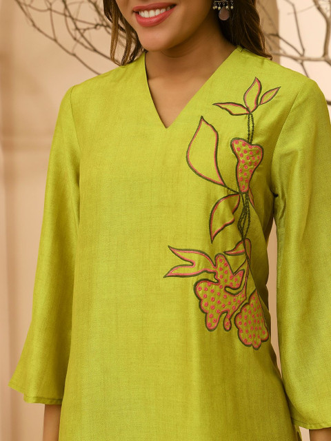 Anouk Printed V-Neck Top & Trousers Co-Ords - Image 6