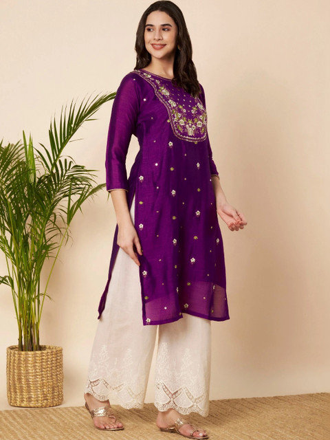 rarethread Women Embellished Thread Work Kurta - Image 5