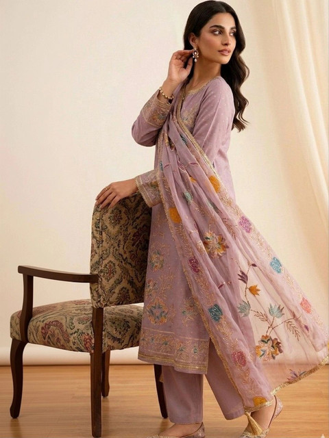 WaCraz Embroidered Semi-Stitched Dress Material - Image 4