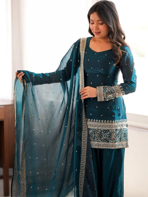 Ms Lila Women Ethnic Motifs Embroidered Regular Thread Work Kurta with Patiala & With Dupatta - Image 4
