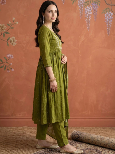 Sangria Women Floral Embroidered Regular Thread Work Kurta with Trousers & With Dupatta - Image 2
