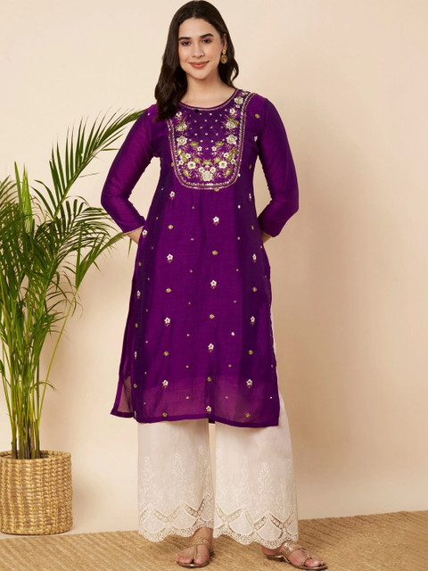rarethread Women Embellished Thread Work Kurta - Image 3